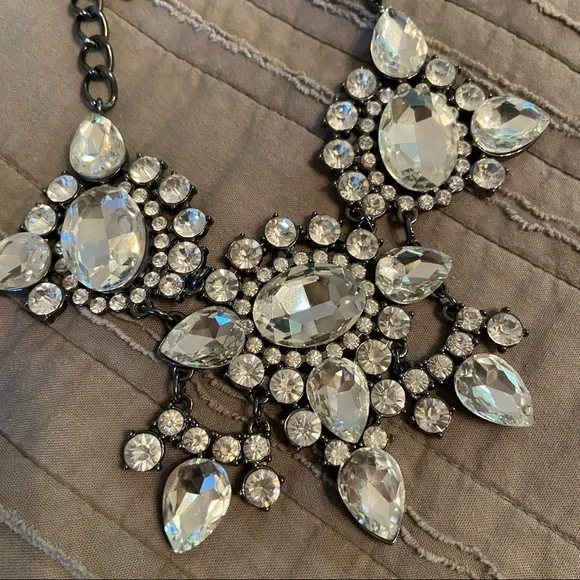 Large Vintage Style Diamond Statement Necklace - Picture 2 of 4